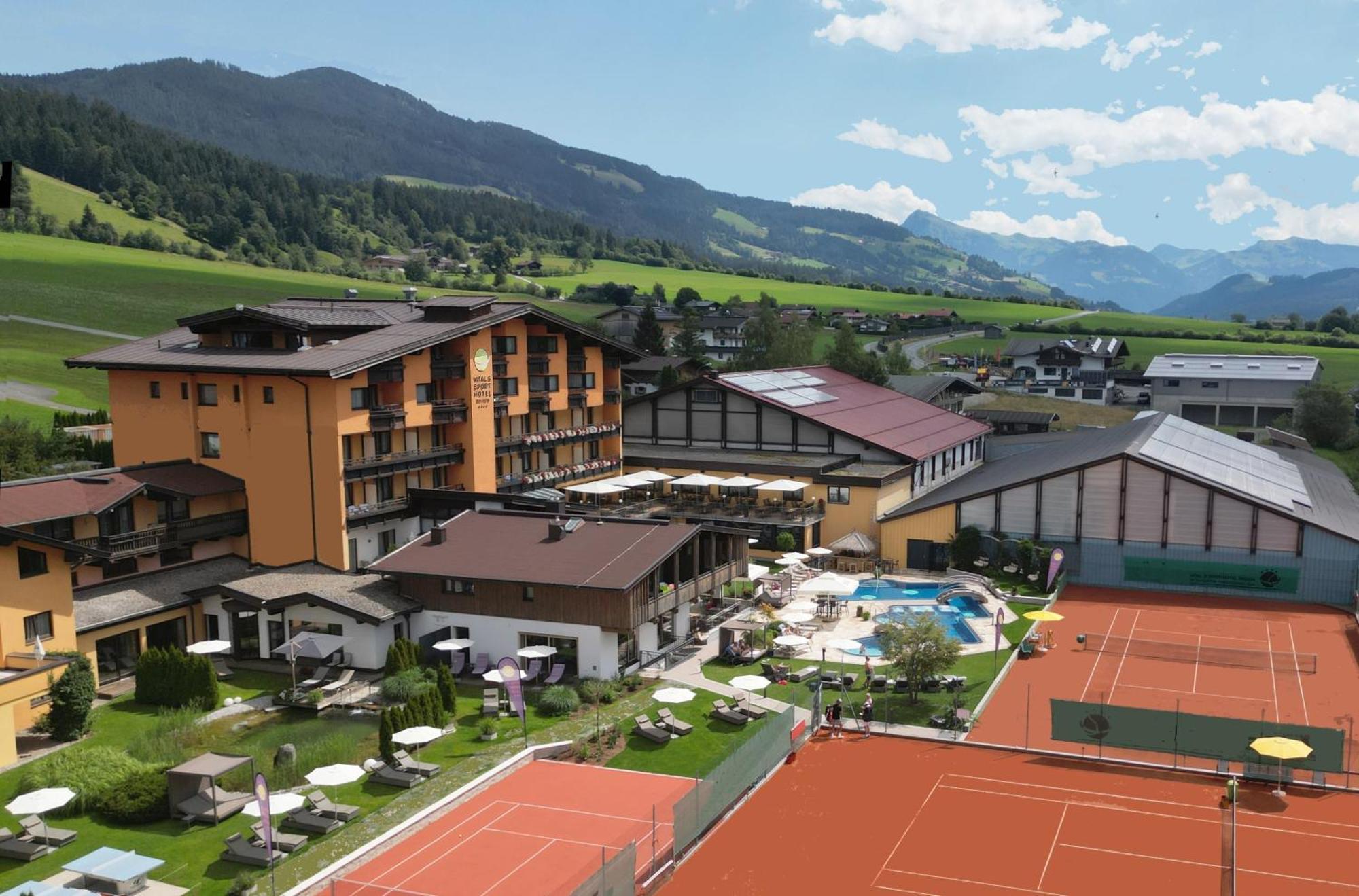 Vital & Sporthotel Brixen Brixen im Thale Dış mekan fotoğraf